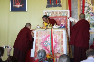 Mindrolling Jets&uuml;n Khandro Rinpoche makes the body, speech and mind offering to HE Dzigar Kongtrul Rinpoche at the closing of the Shedra.
