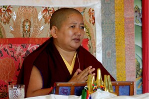 Rinpoche begins teachings on the &#039;Rinchen Dronme: The Precious Lamp&#039;