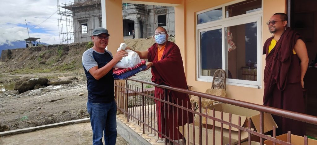 Dungse Rinpoche’s Birthday_set-3_2021-07-28-17-52-41 004