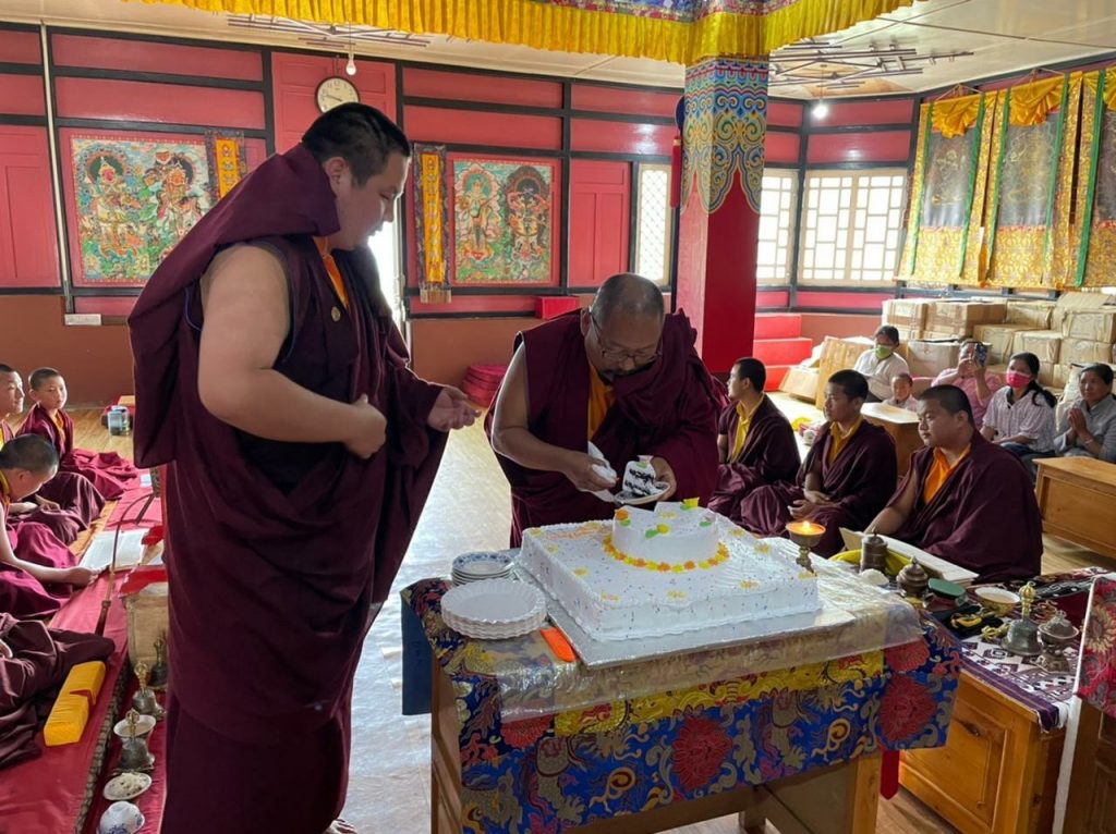 Dungse Rinpoche’s Birthday_set-3_2021-07-28-17-53-04 012