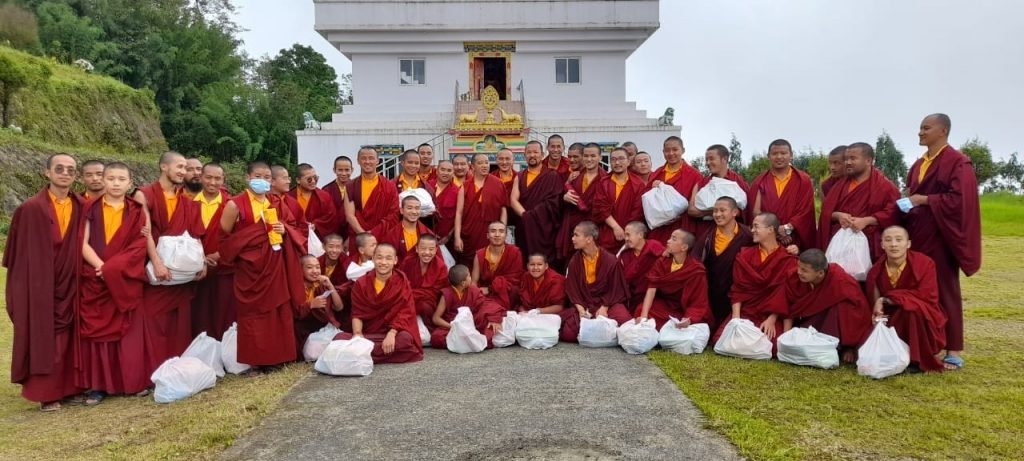 Dungse Rinpoche’s Birthday_set-3_2021-07-28-17-53-22 017