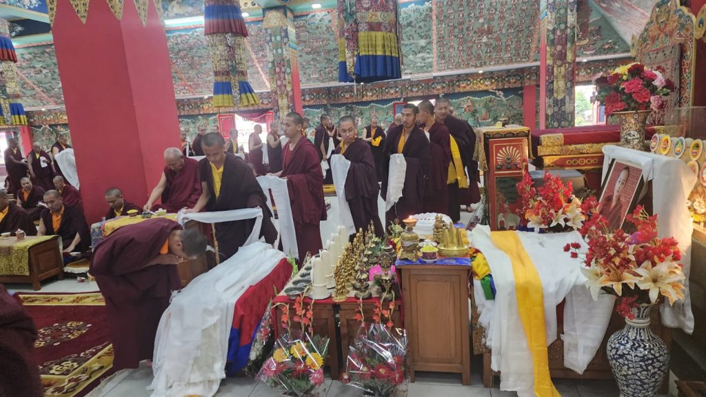 20-DR-Birthday-Mindrolling-12-1