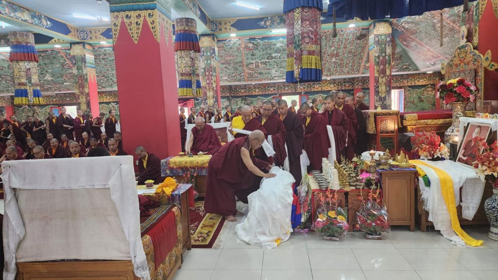 20-DR-Birthday-Mindrolling-13-1